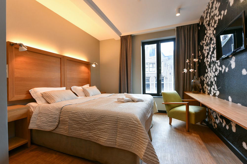 The Bank Hotel Amsterdam Bagian luar foto