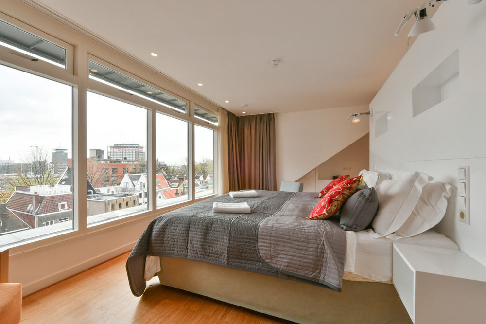 The Bank Hotel Amsterdam Bagian luar foto