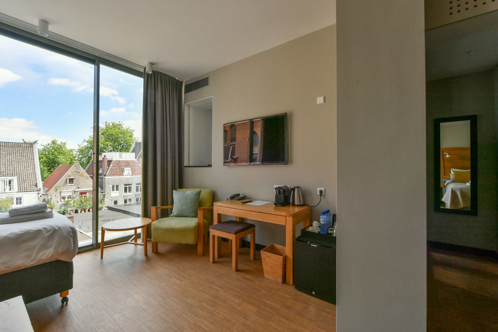 The Bank Hotel Amsterdam Bagian luar foto