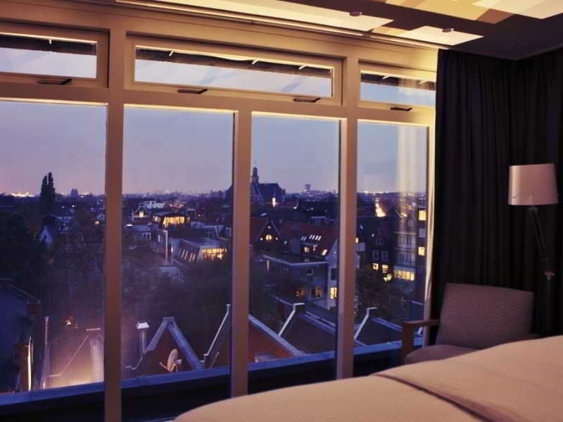 The Bank Hotel Amsterdam Bagian luar foto