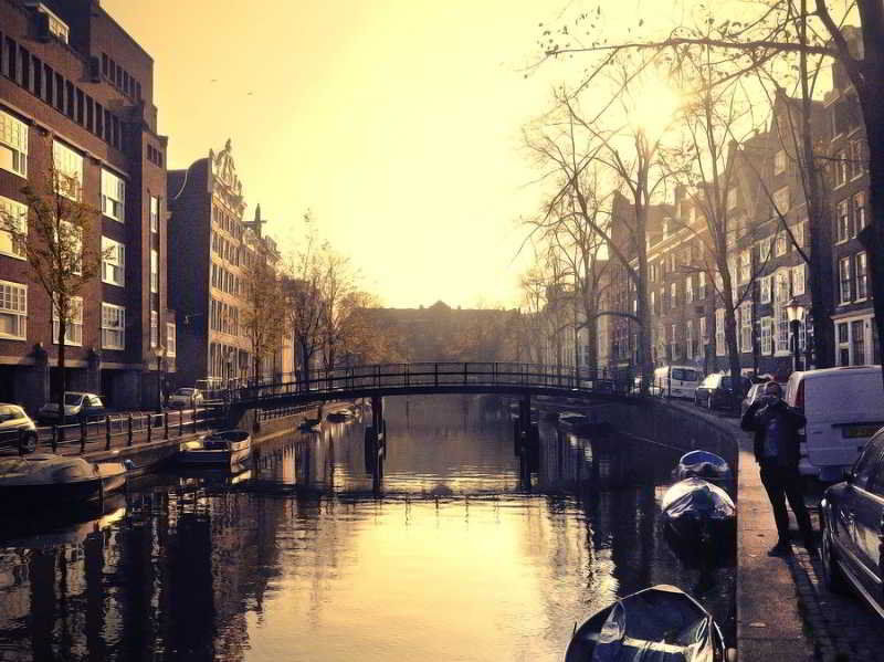 The Bank Hotel Amsterdam Bagian luar foto