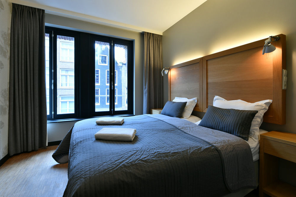 The Bank Hotel Amsterdam Bagian luar foto