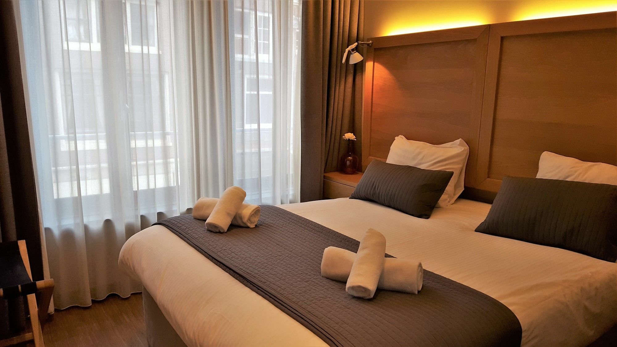 The Bank Hotel Amsterdam Bagian luar foto